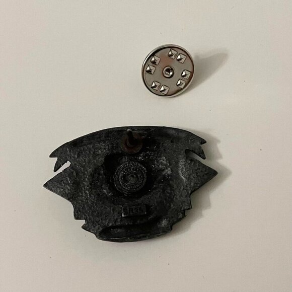 Vintage MLB Cincinnati Reds Baseball Souvenir Mascot Pin - Picture 5 of 9